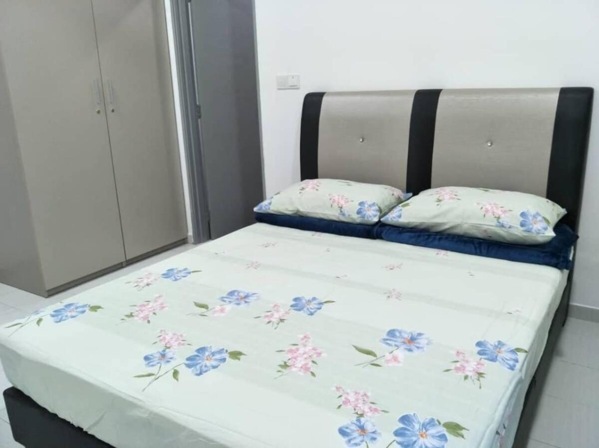 Mesahill Nilai 2 Room Condo - Fast Wifi, Amazing Pool & Tv Exterior photo
